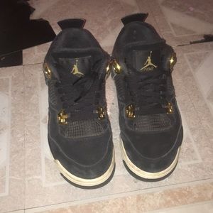 Air Jordan royal 4s
